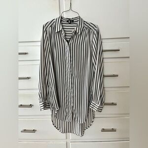 🆕 Express Black and gray Striped Button-Up tunic size small